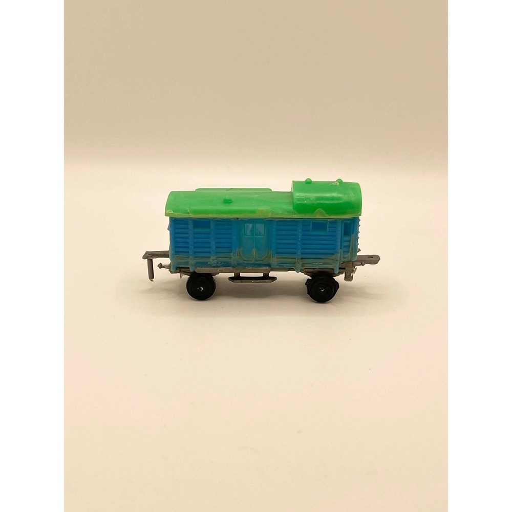 SHACKMAN Vintage Plastic Toy Lot‎ Blue Green Train Car, Tan Castle Wall Playset